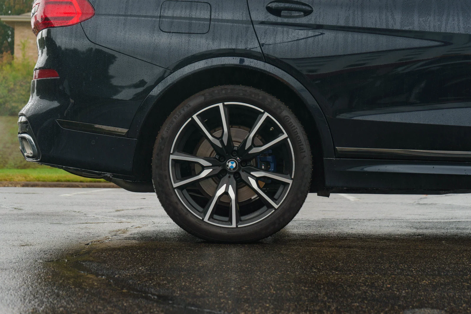 Used 2020 Carbon Black Metallic BMW xDrive40i image 10