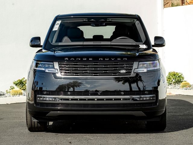 New 2026 Santorini Black Land Rover SE image 3