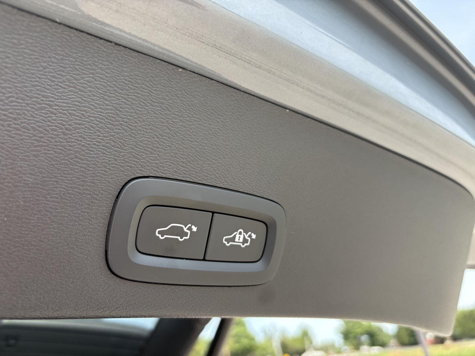 Used 2023 Thunder Grey Metallic Volvo Plus Dark Theme image 31