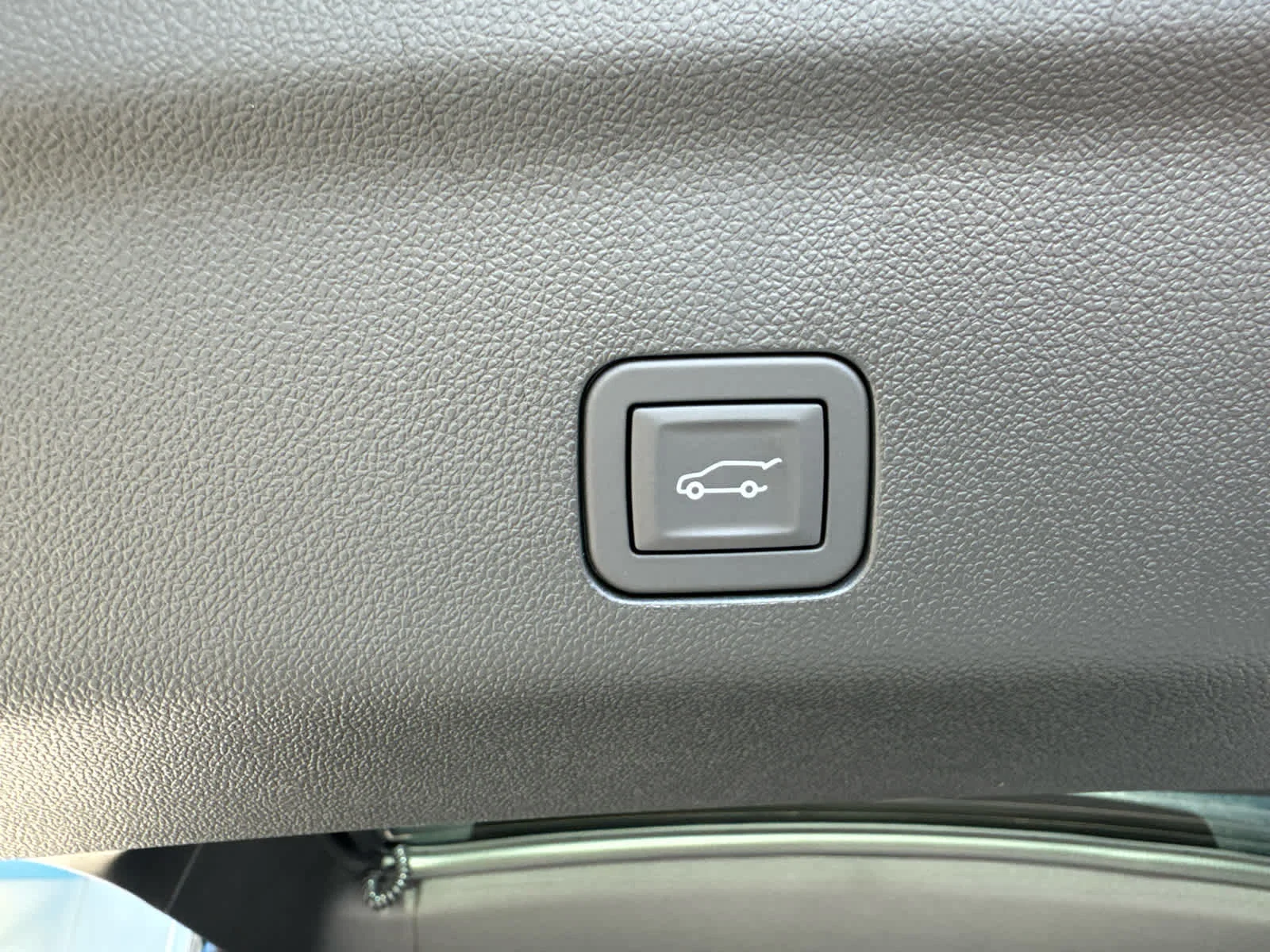 2027 Chevrolet Suburban LT - Photo 17