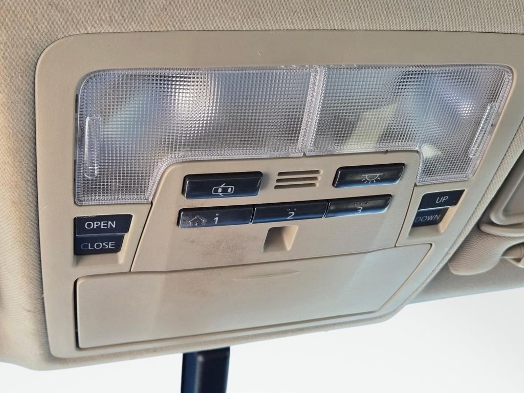 2012 Toyota Camry XLE - Photo 28
