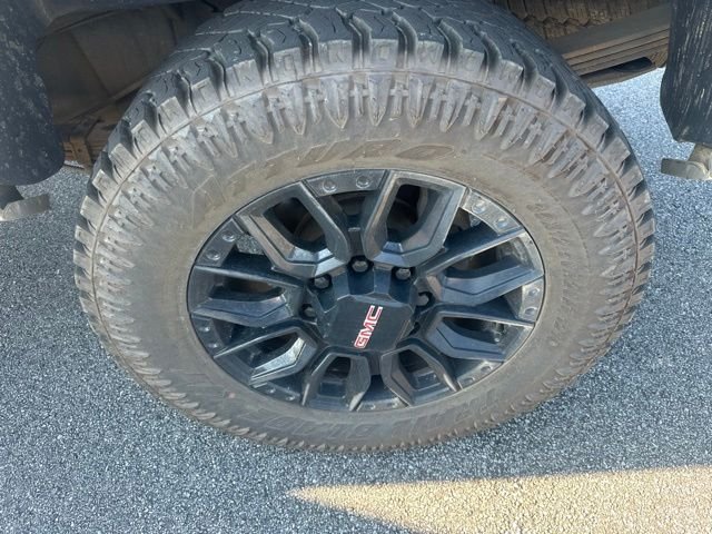 Used 2011 Silver GMC SLE image 10