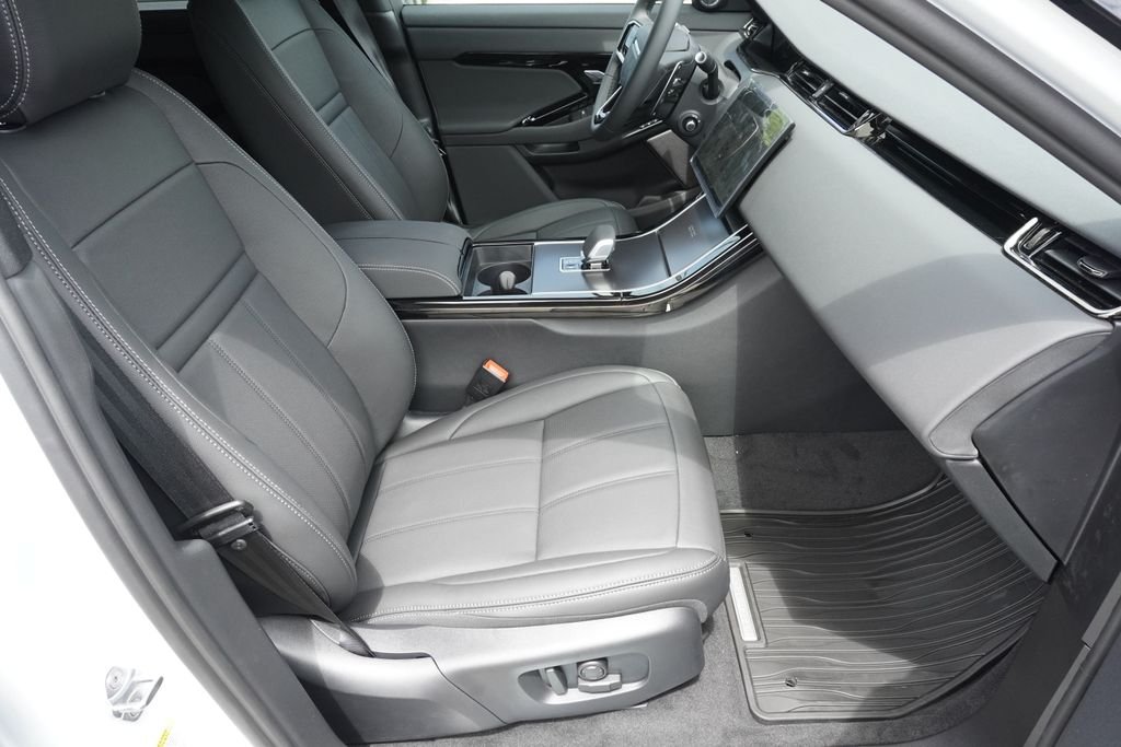 New 2026 Fuji White Land Rover Hoxton Edition image 23