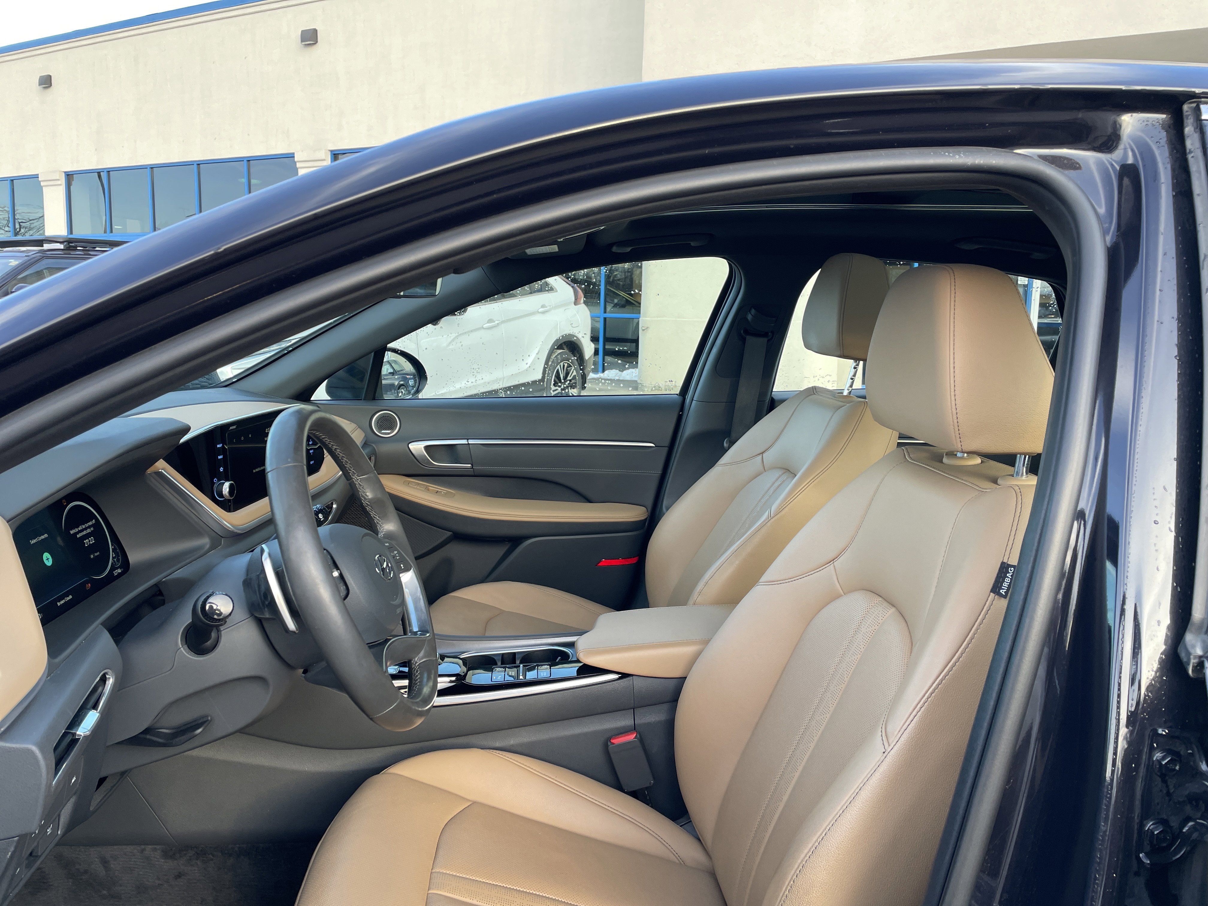 Used 2023 Carbon Blue Hyundai Limited image 11