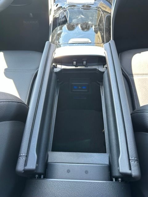 New 2027 Obsidian Black Metallic Mercedes-Benz GLC 300 image 34