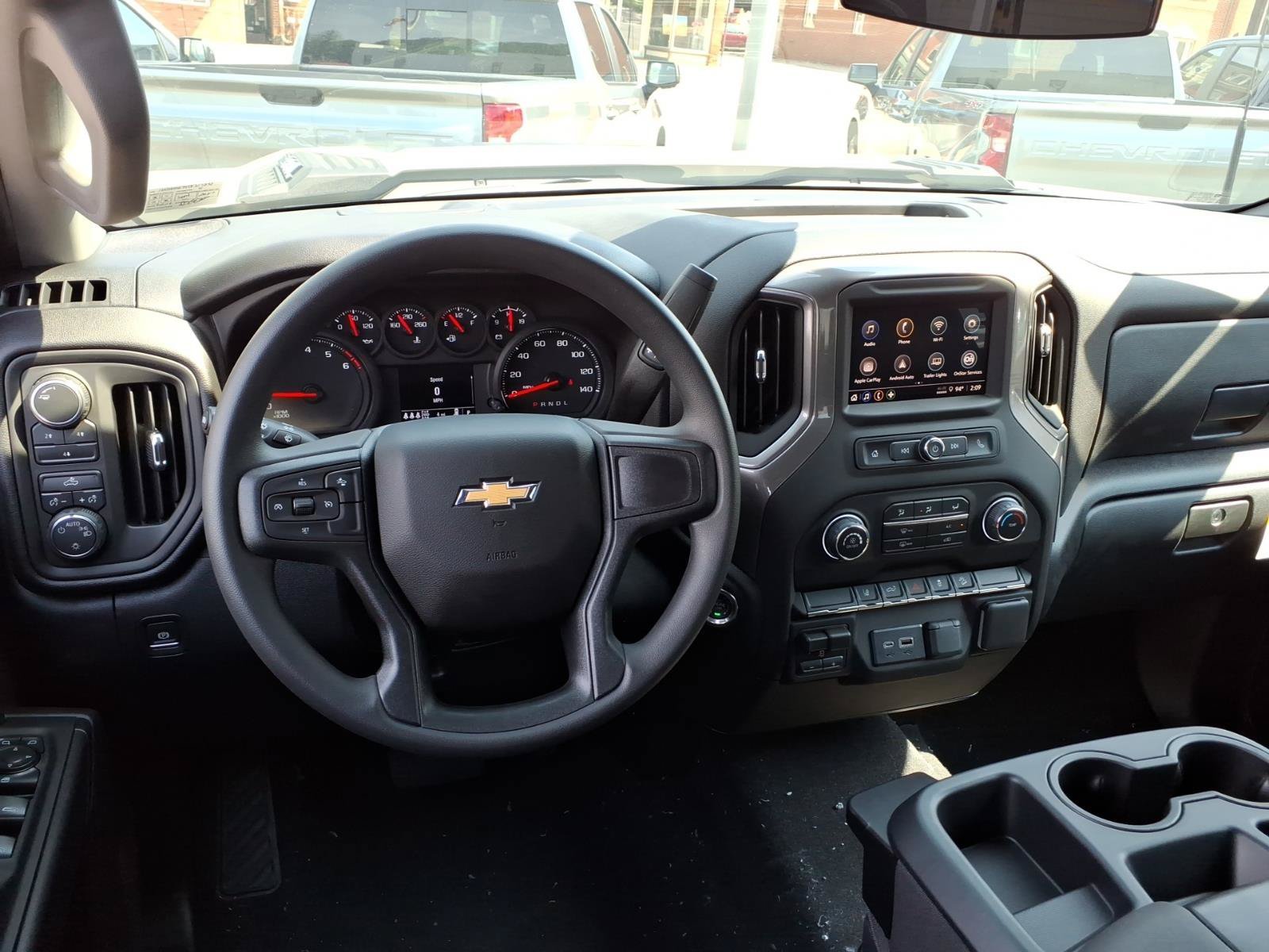 2026 Chevrolet Silverado 2500 HD Custom - Photo 5