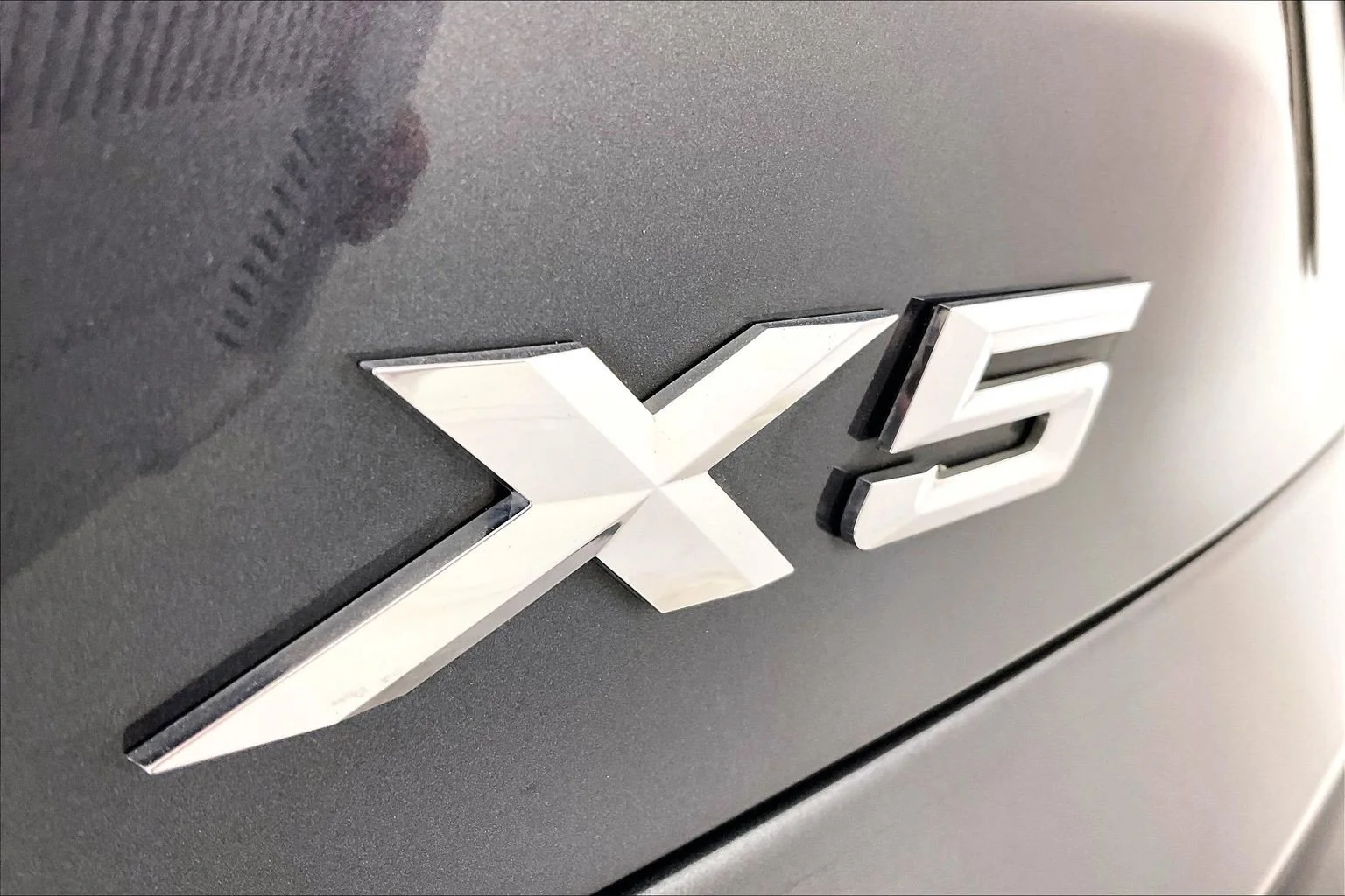 Used 2021 Arctic Gray Metallic BMW xDrive40i image 31