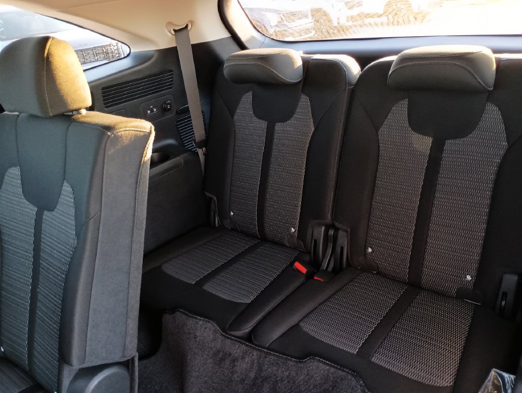 Used 2026 White Kia LX image 29