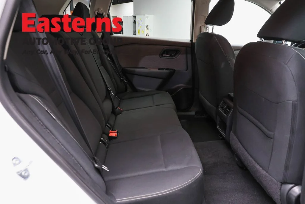 Used 2023 White Nissan S image 24