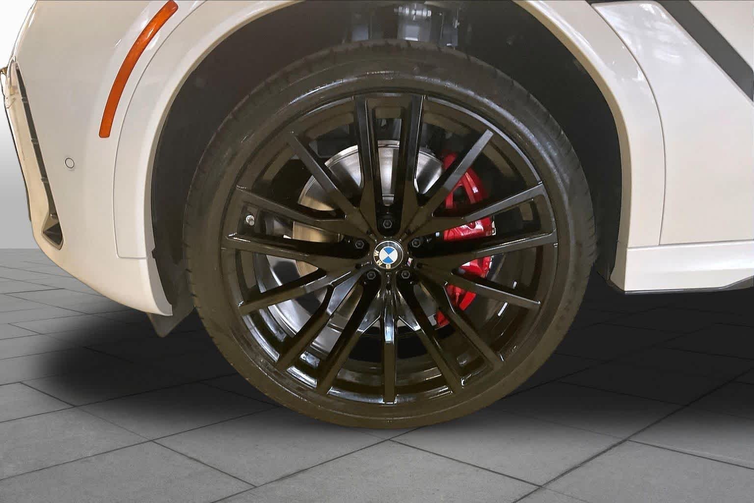 New 2027 Mineral White Metallic BMW xDrive40i image 11