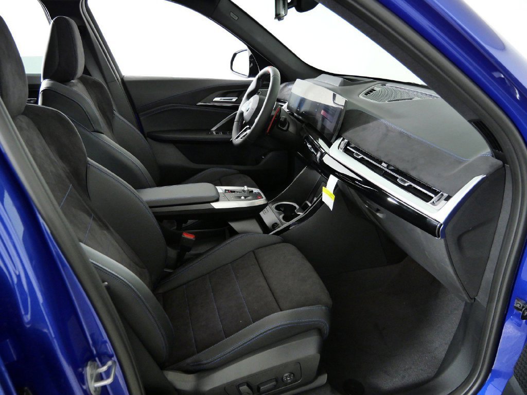 Used 2026 Portimao Blue Metallic BMW M35i image 21