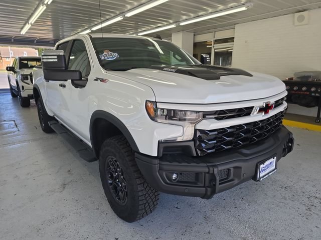 Used 2024 White Chevrolet ZR2 image 7