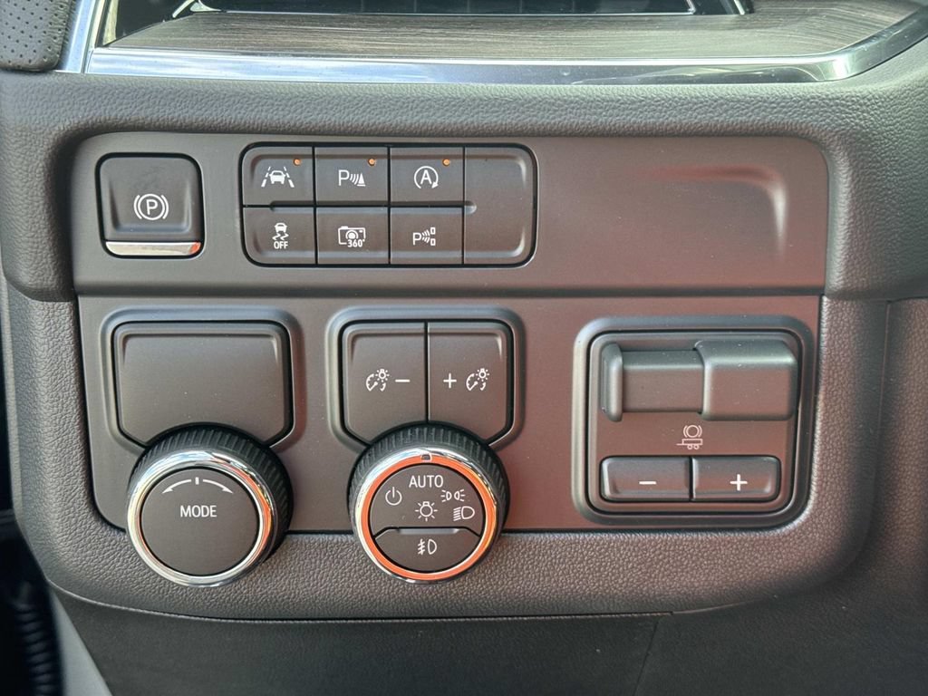 2026 Chevrolet Tahoe Premier - Photo 22