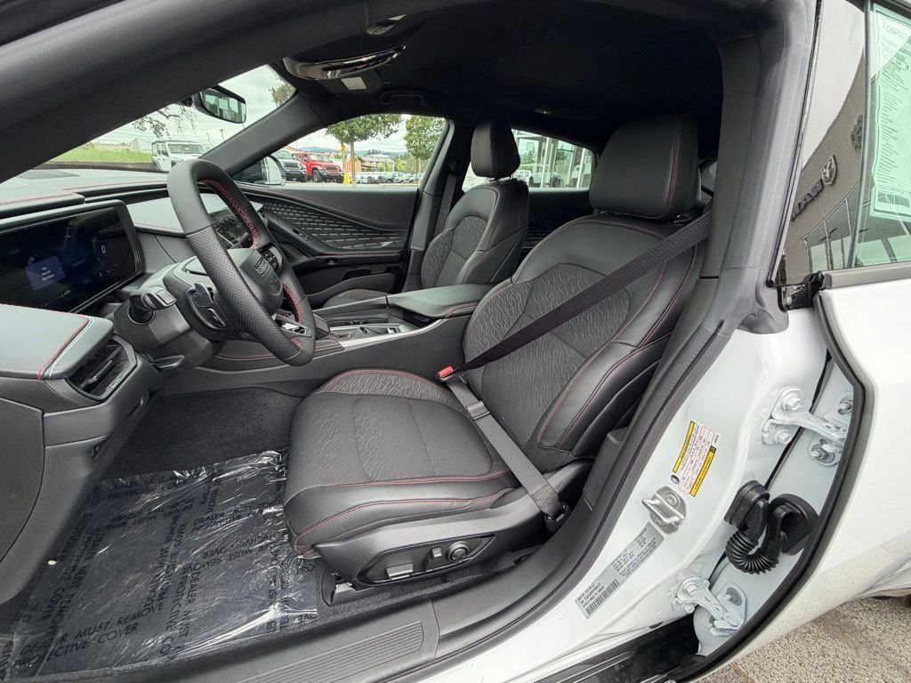 New 2026 White Knuckle Exterior Paint Dodge R/T Scat Pack image 9