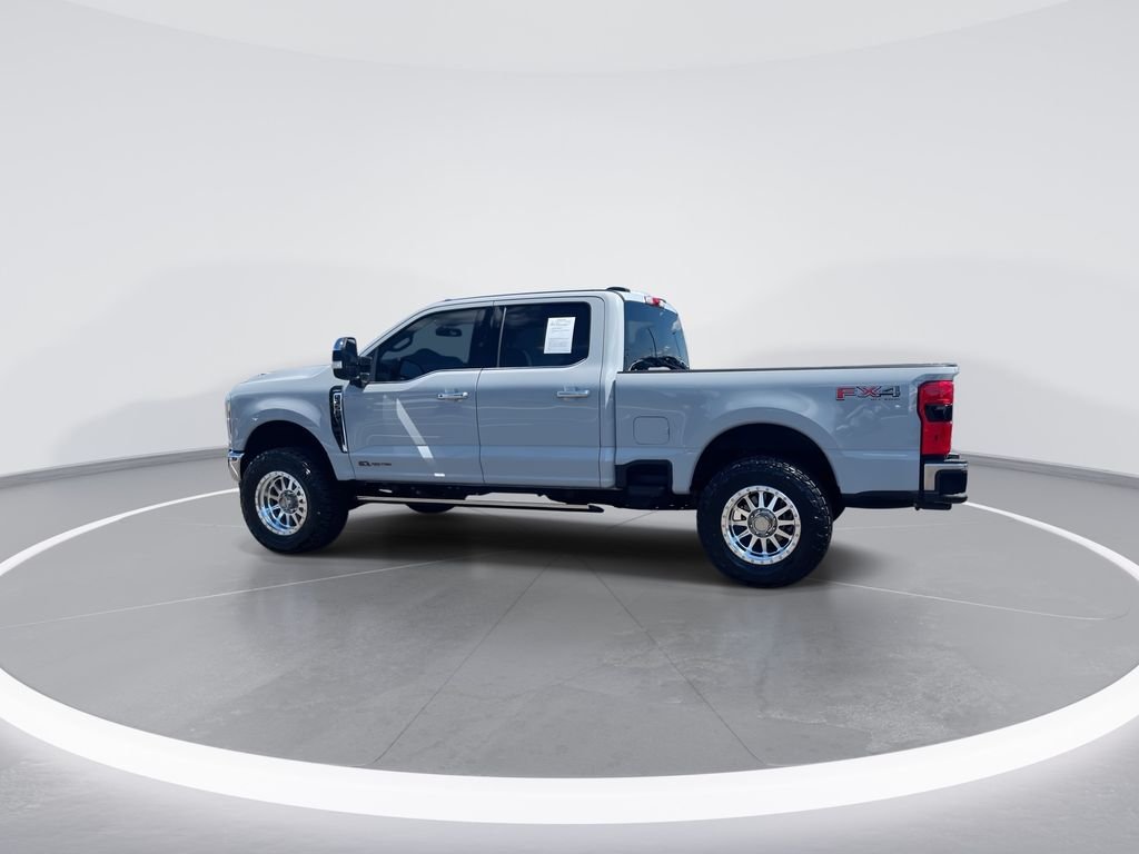 Used 2025 White Ford Lariat image 6