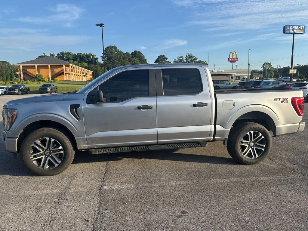 Used 2023 Iconic Silver Metallic Ford XL image 1