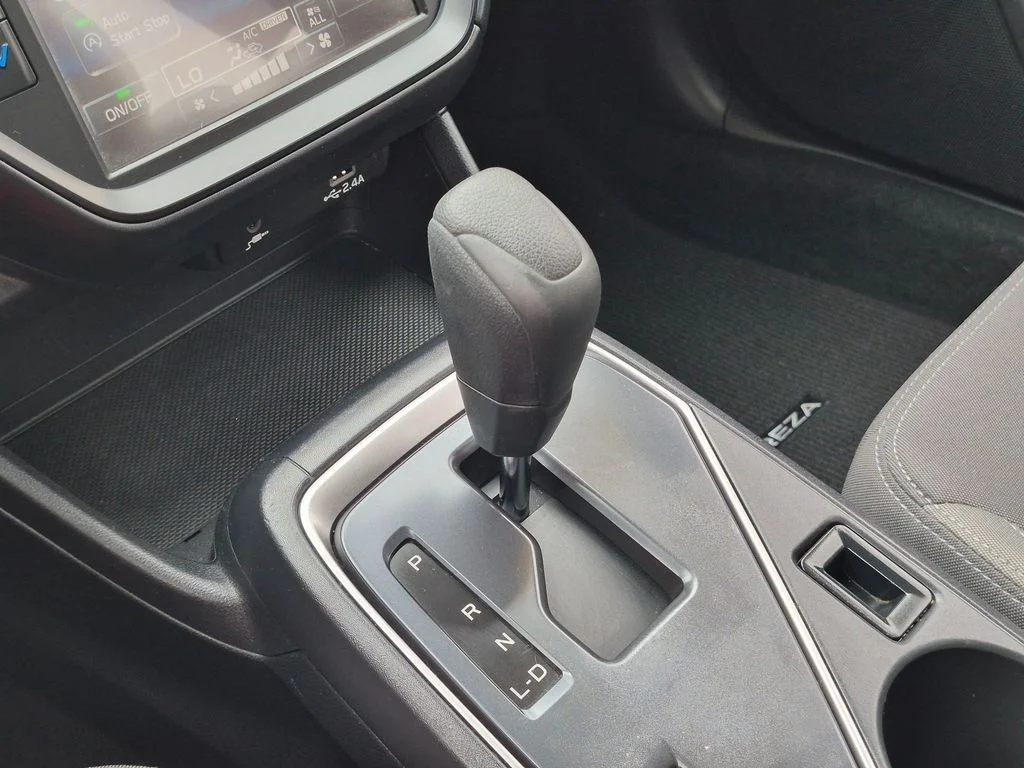 Used 2024 Ice Silver Metallic Subaru Base image 12