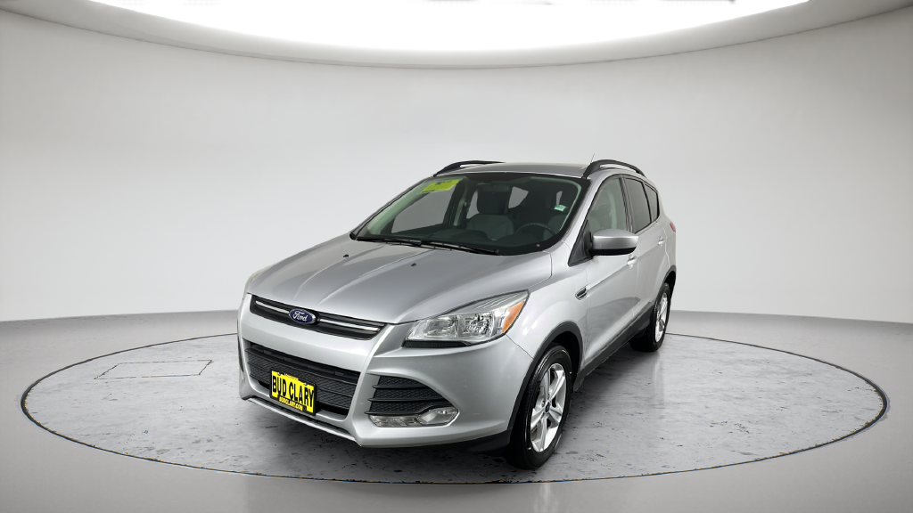 Used 2014 Ingot Silver Ford SE image 1