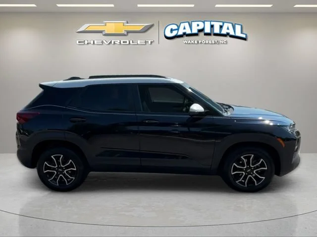 Used 2021 MIDNIGHT BLUE METALLIC Chevrolet ACTIV image 6