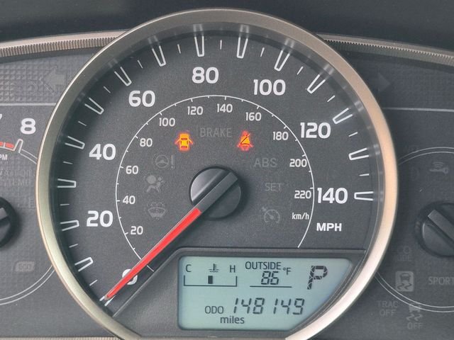 Used 2015 White Toyota XLE image 12