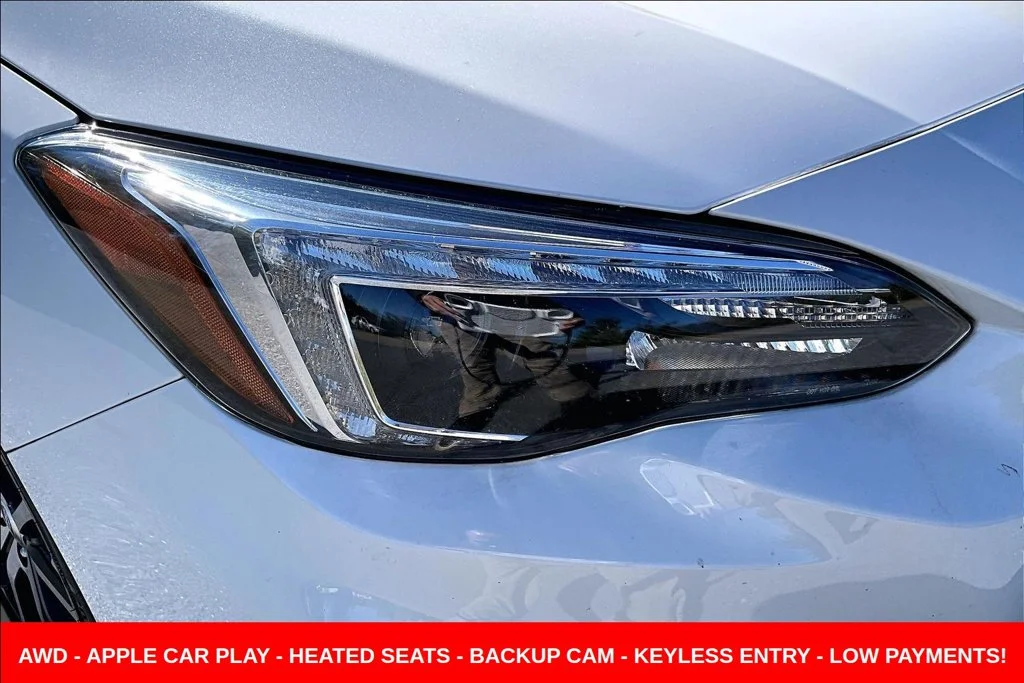 Used 2019 White Subaru 2.0i Limited image 35
