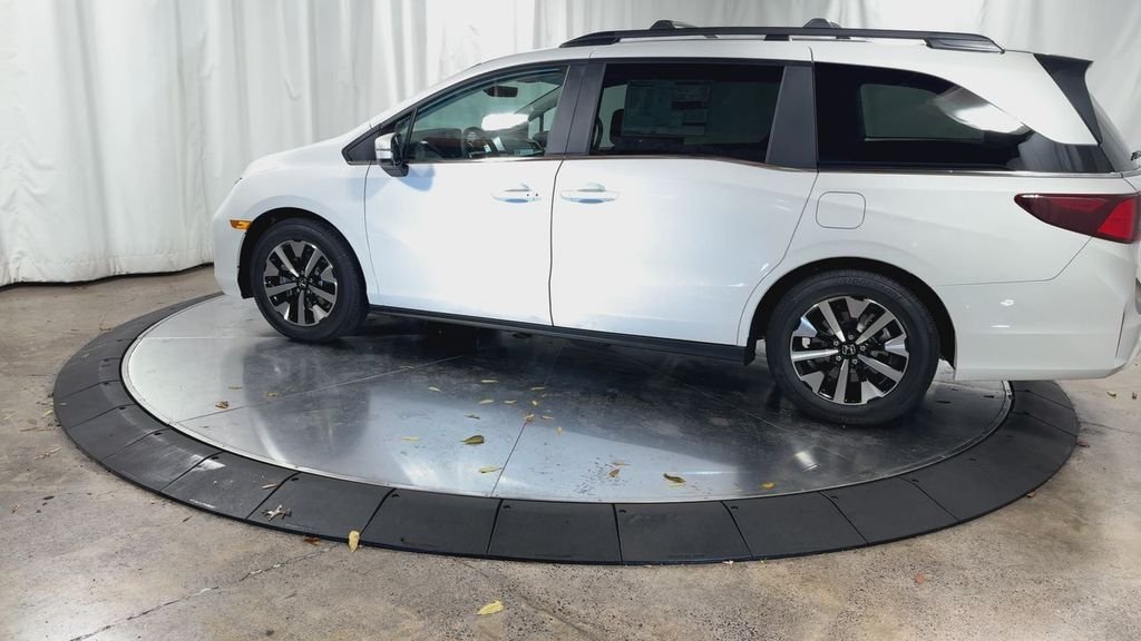 2026 Honda Odyssey EX-L - Photo 6