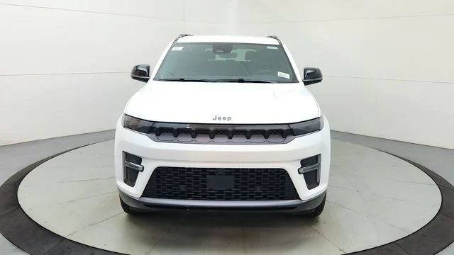 New 2026 Bright White Clear-Coat Exterior Paint Jeep Limited Altitude image 2