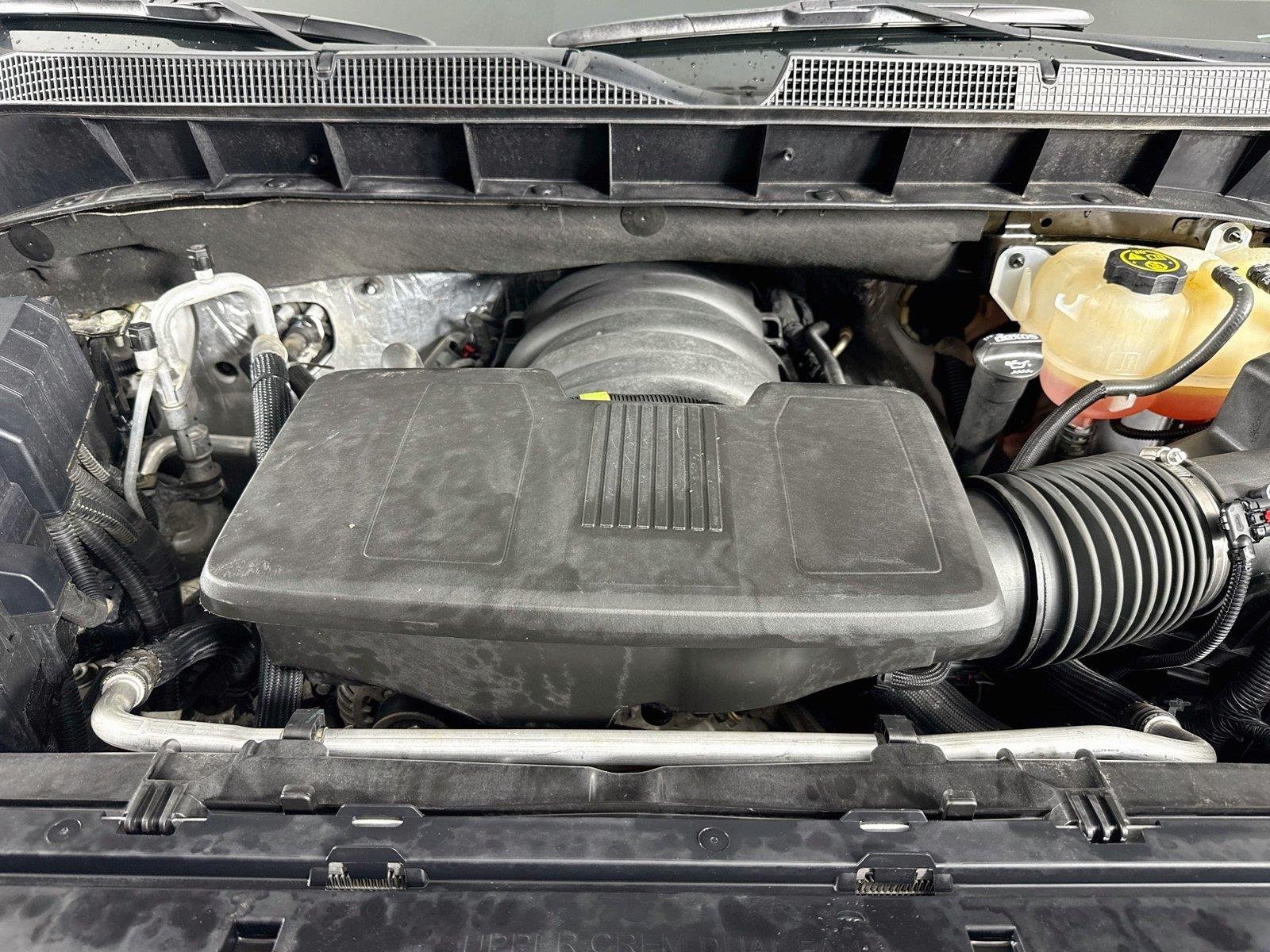 Used 2020 SUMMIT WHITE Chevrolet LT image 30