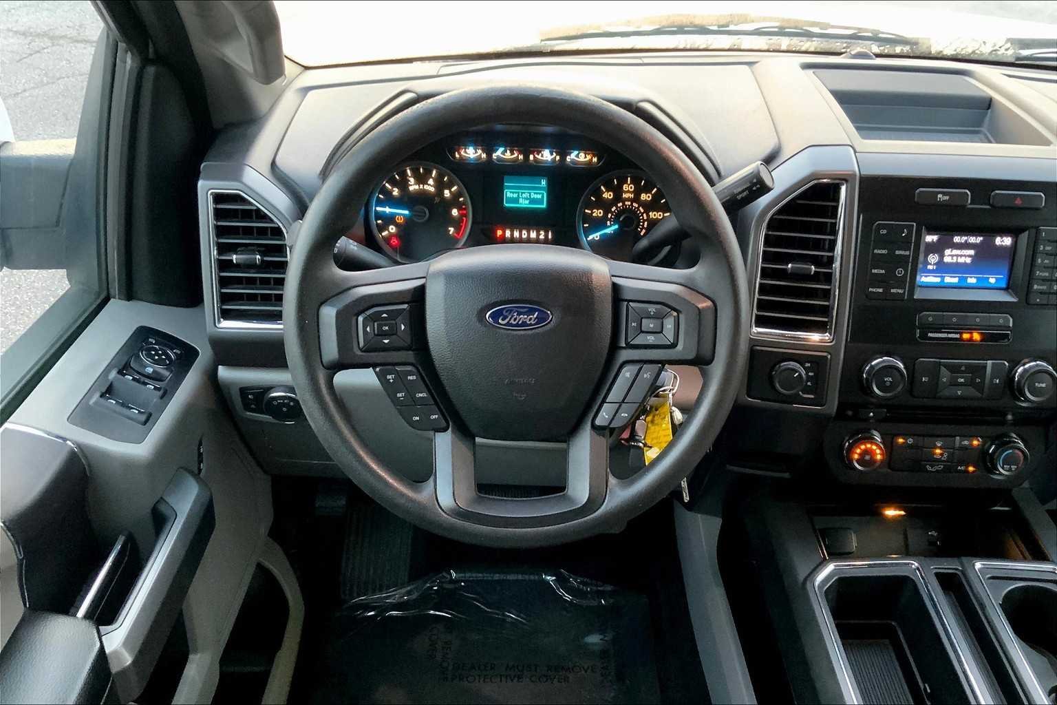 Used 2016 Oxford White Ford XLT image 6