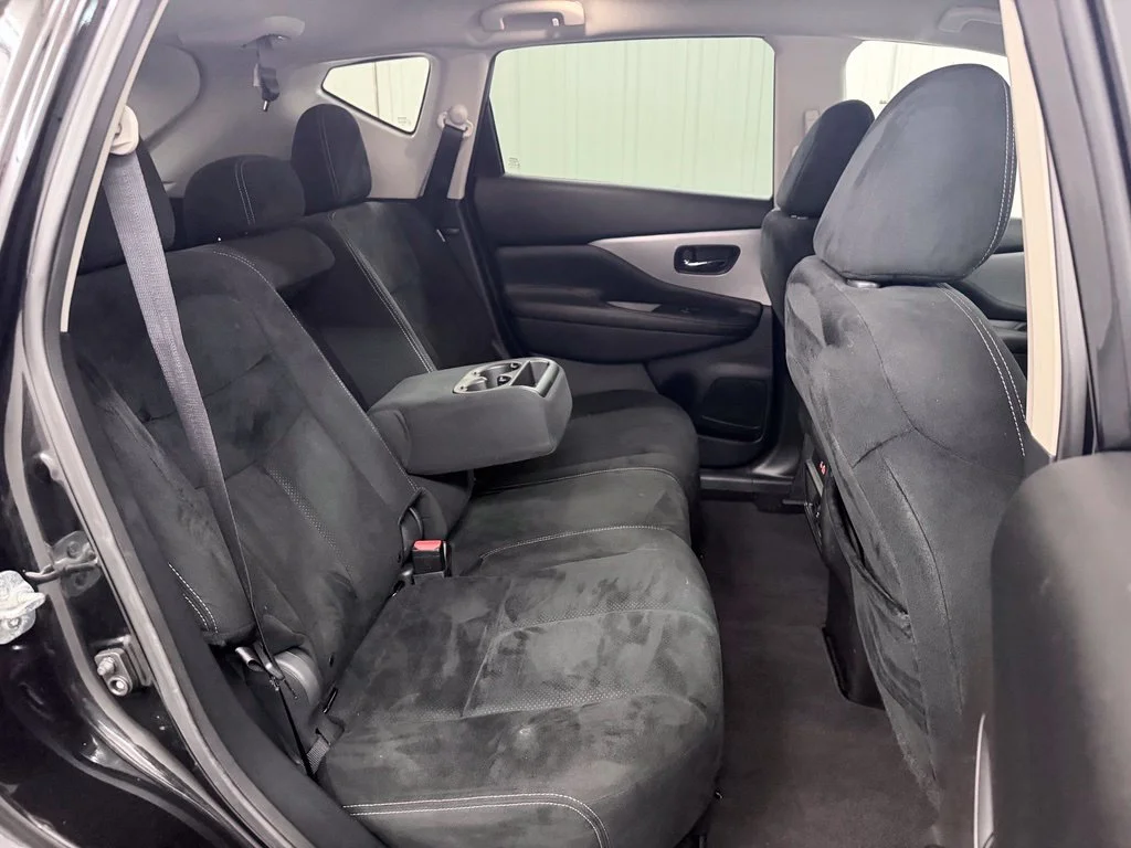 Used 2019 Black Nissan S image 33