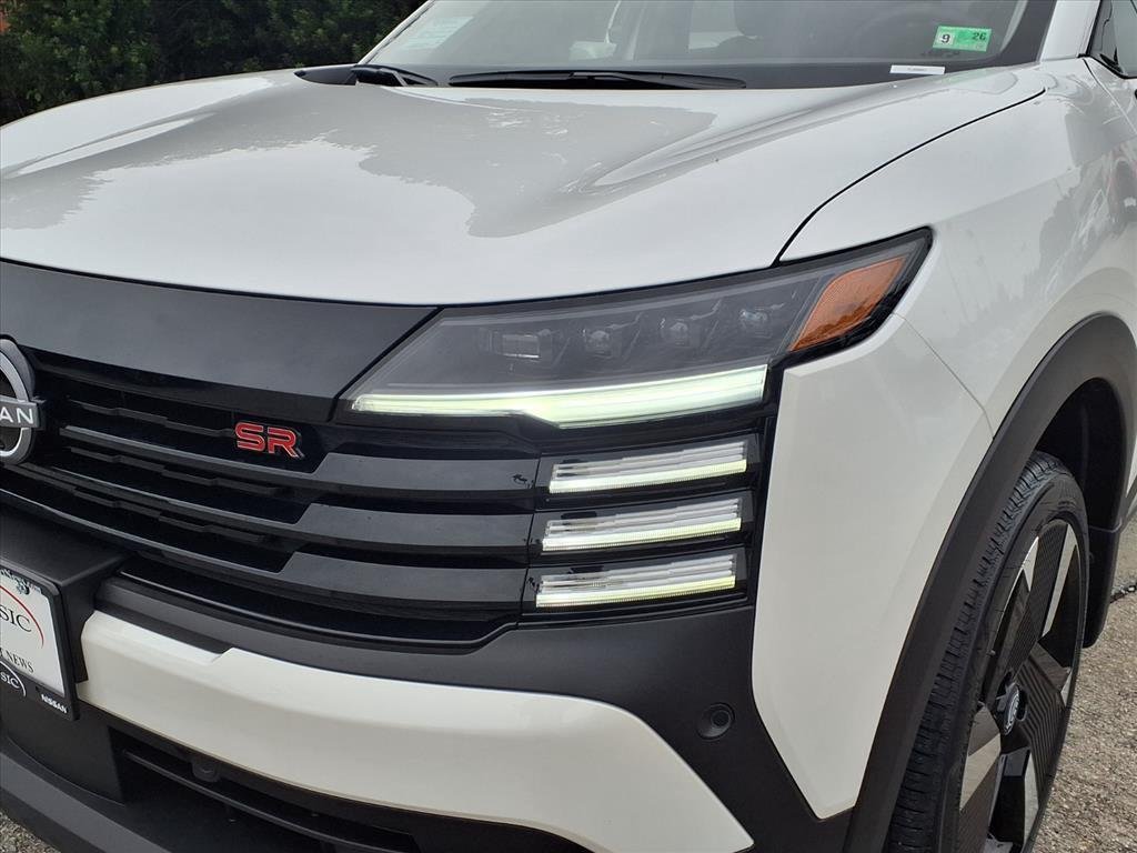 New 2026 Aspen White TriCoat Nissan SR image 3