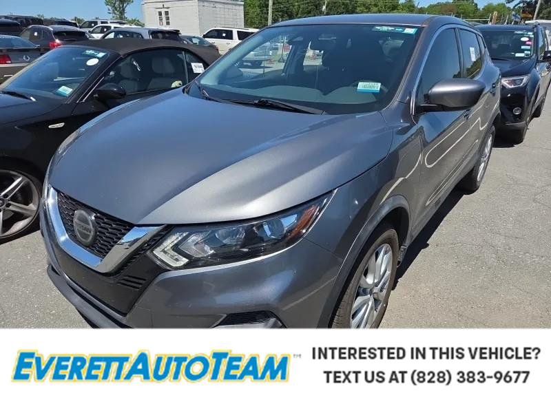 Used 2020 Gun Metallic Nissan S image 1