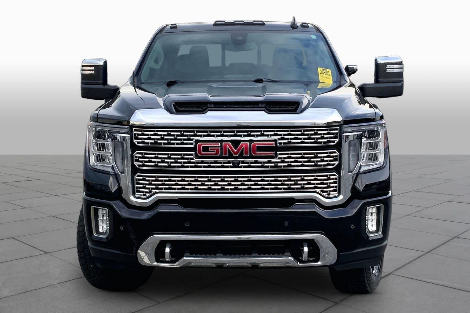Used 2022 Ebony Twilight Metallic GMC Denali image 4