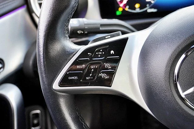 Used 2025 Black Mercedes-Benz CLA 250 image 33