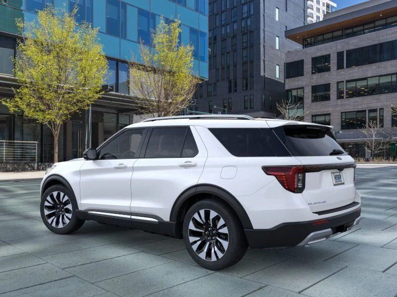 New 2026 Star White Metallic Tri-Coat Ford Platinum™ image 4