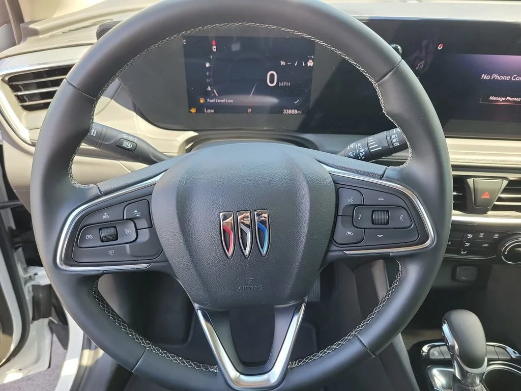 Used 2025 Summit White Buick Preferred image 21