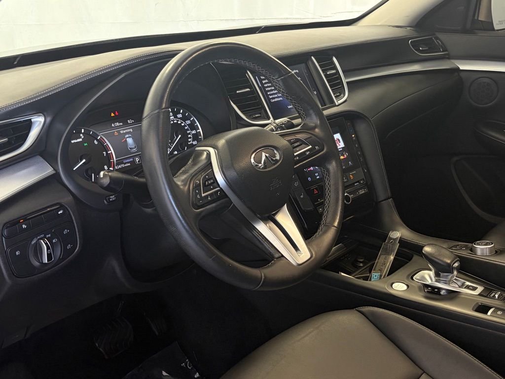Used 2020 Black Obsidian INFINITI LUXE image 10