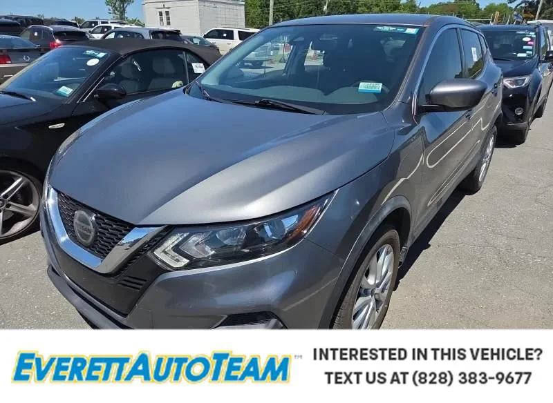 Used 2020 Gun Metallic Nissan S image 1