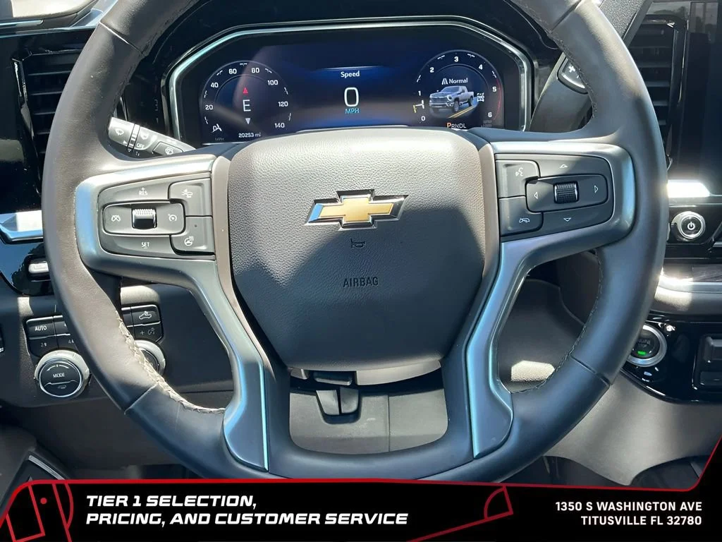Used 2025 Summit White Chevrolet LTZ DRW image 33