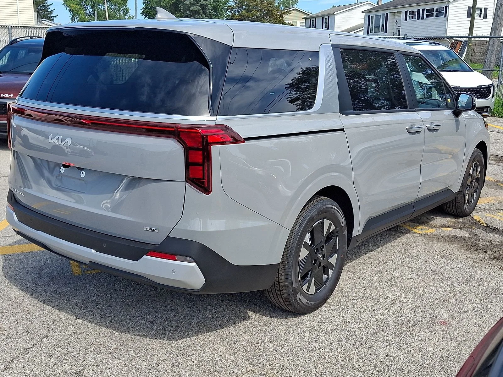 New 2027 White Kia LXS image 3