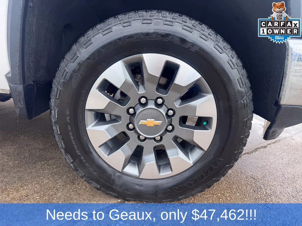 Used 2024 White Chevrolet LT image 14