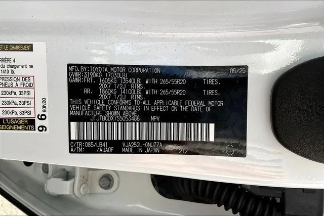 Used 2025 White Lexus 550 Premium+ image 9