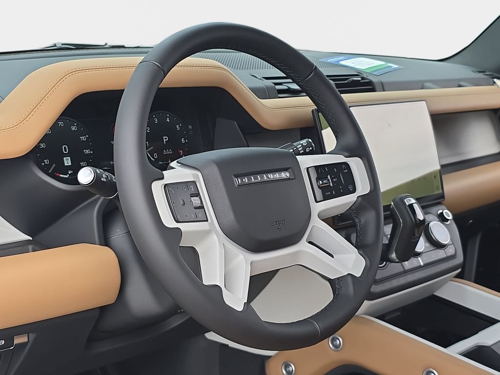 New 2026 Fuji White Land Rover X-Dynamic SE image 16