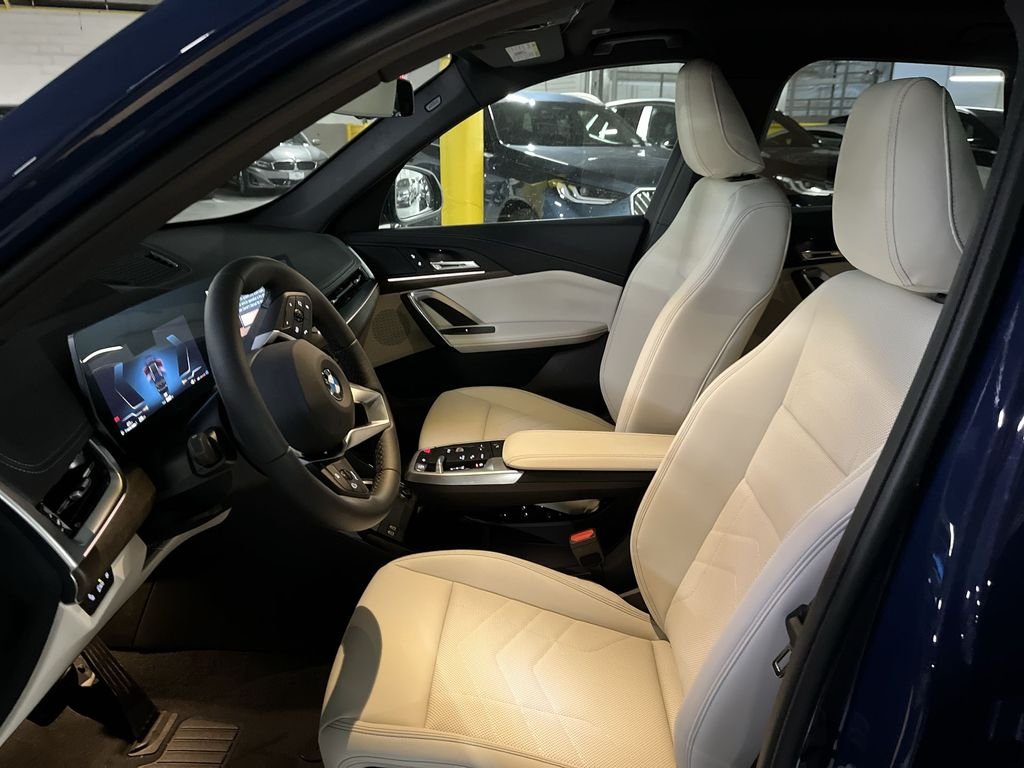 Used 2026 Blue BMW xDrive28i image 11