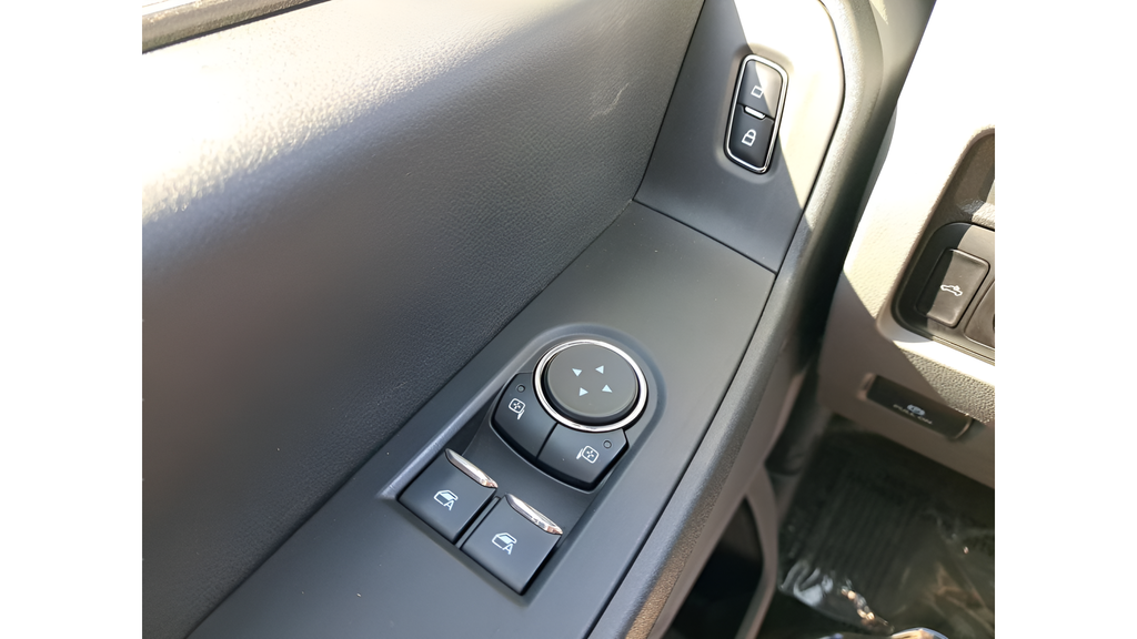 Used 2023 White Ford XL image 20