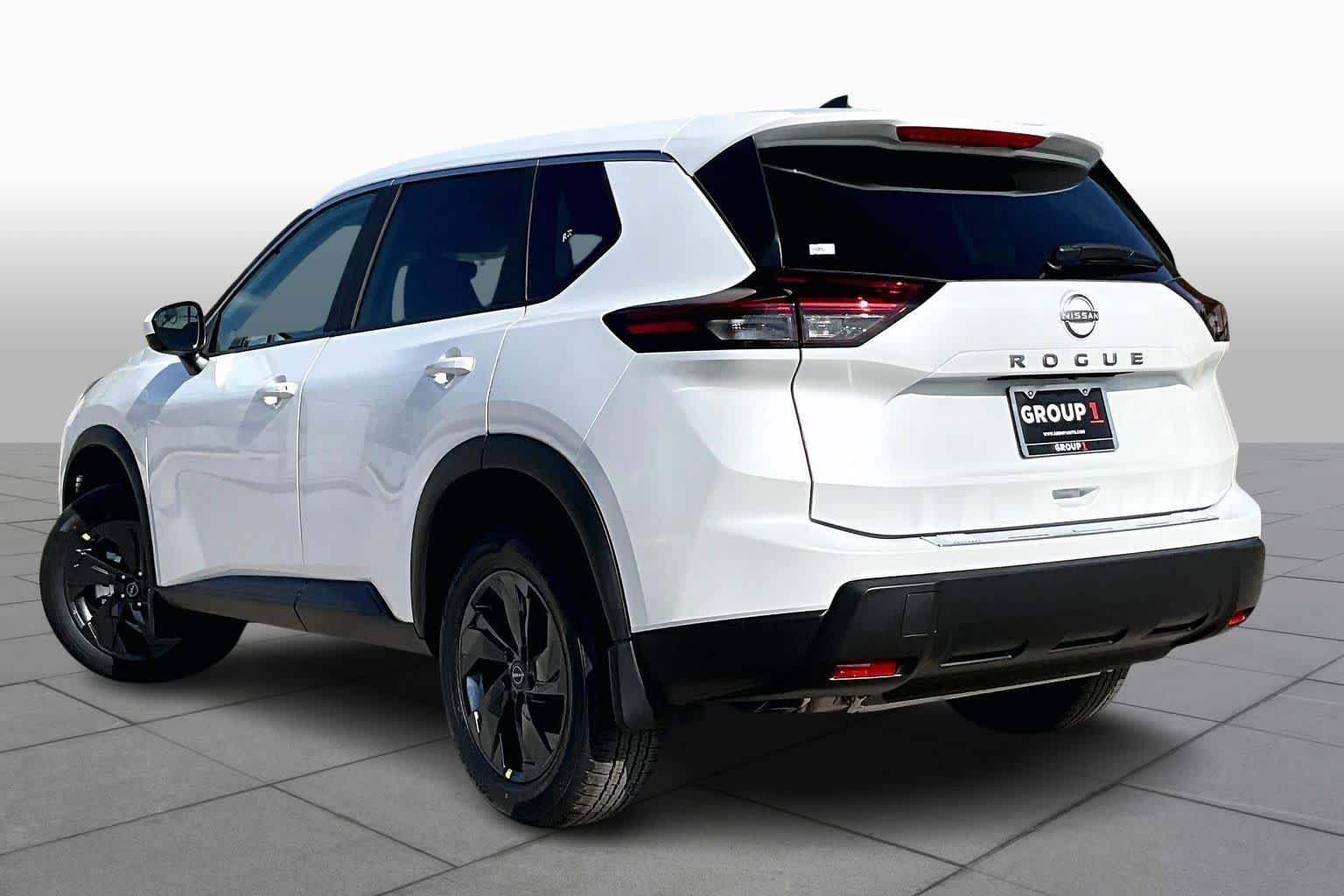 New 2026 Everest White Pearl TriCoat Nissan SV image 7