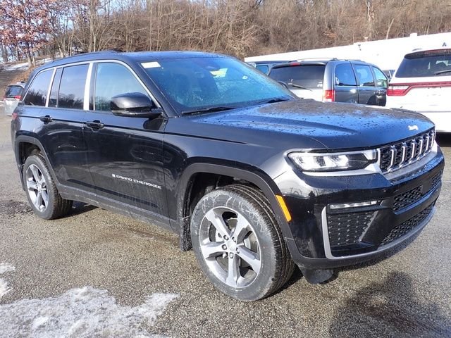 New 2026 Diamond Black Crystal Pearlcoat Jeep Limited image 9