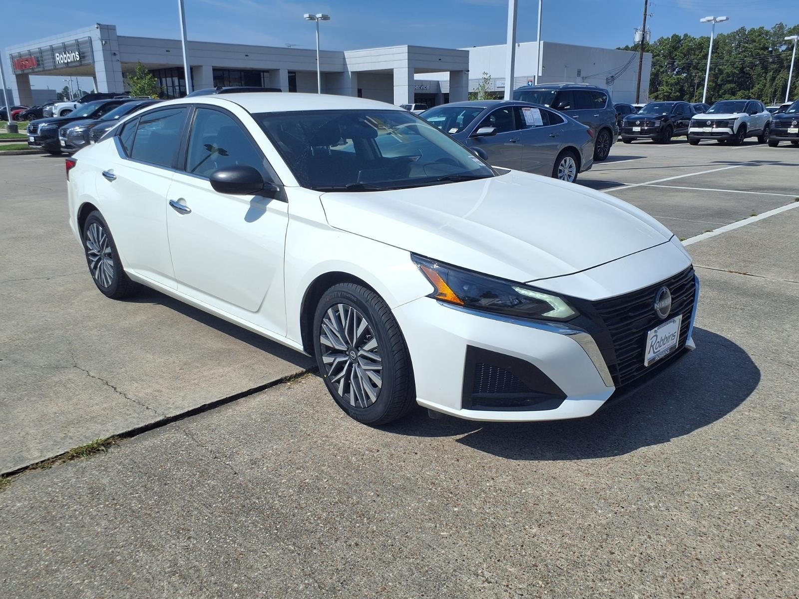 2025 Nissan Altima SV White at Robbins Nissan