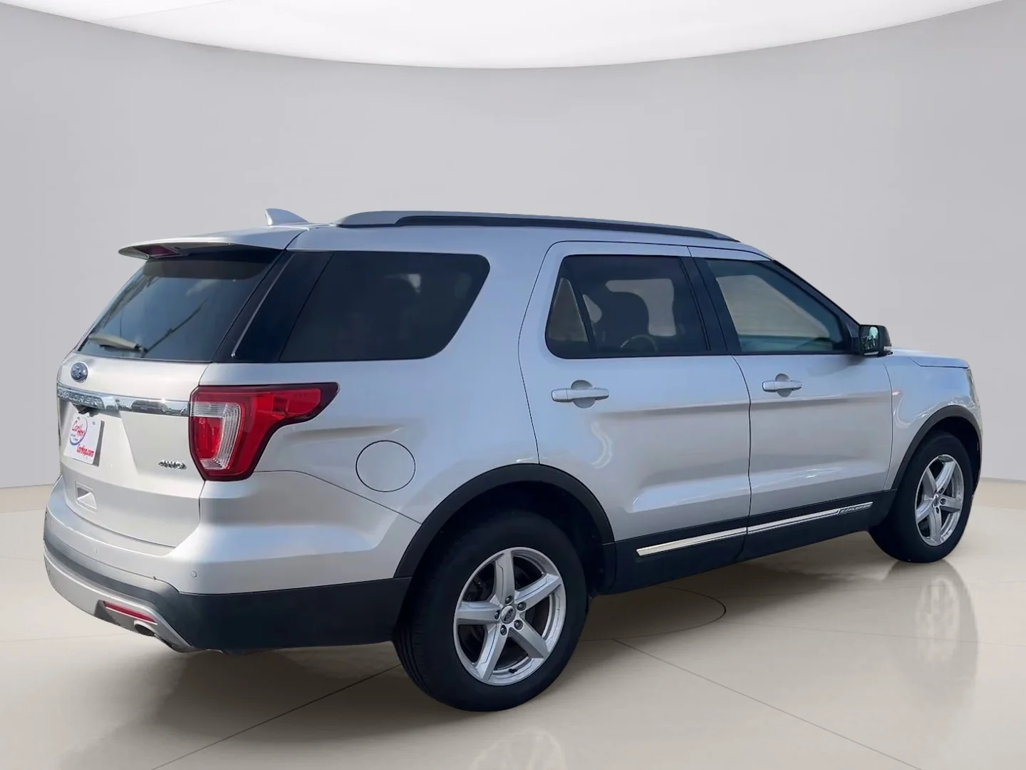 Used 2017 Silver Ford XLT image 5
