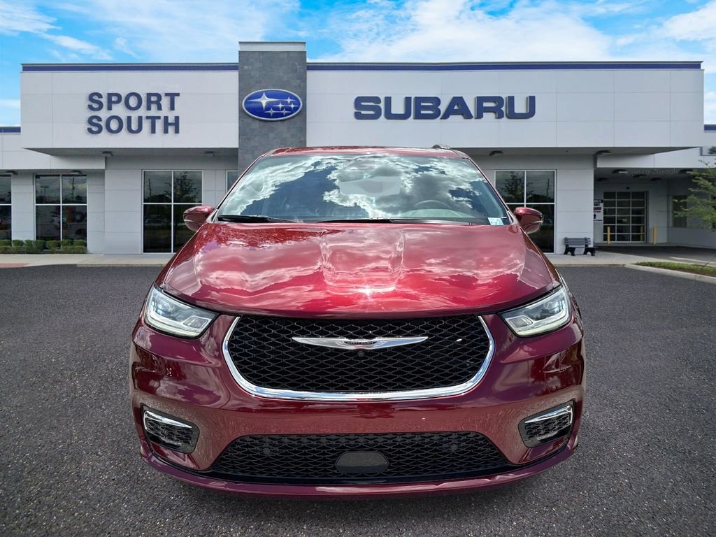 Used 2022 Red Chrysler Touring L image 8